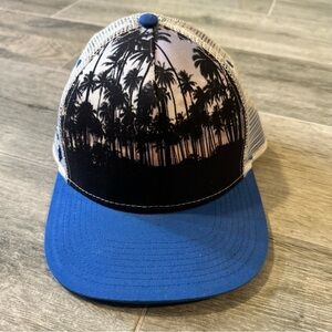Palm Tree Scenery Blue Bill White
Mesh Trucker Hat Island Vibe
Beach Vacay